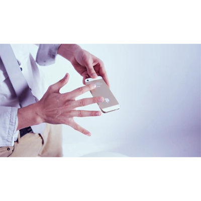 iConic, Gold Edition by Shin Lim - Image 5