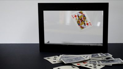 Ultimate Card Frame with Remote Control by Sorcier Magic - Image 4