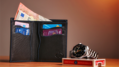 The Rebel Note Wallet, Gimmick and Online Instructions by Secret Tannery