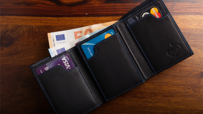 The Peek Note Wallet, Gimmick and Online Instructions by Gerard Kearney
