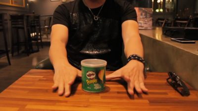 Pringles Go, Red to Green by Taiwan Ben and Julio Montoro - Image 4