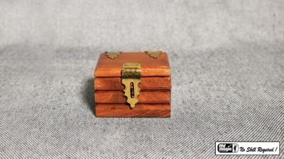 Quarter Go Box, Teak by Mr. Magic