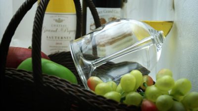 OUTDOOR WINE GLASS by JL Magic - Image 2