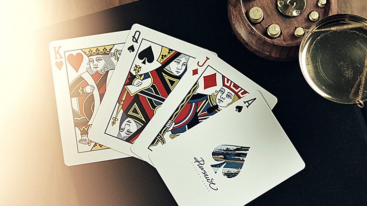 Pursuit Playing Cards by Yang - Image 5