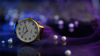 Infinity Watch V3 - Gold Case White Dial / PEN Version, Gimmick and Online Instructions by Bluether Magic - Image 3