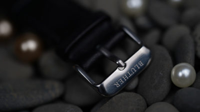 Infinity Watch V3 - Silver Case Black Dial / PEN Version, Gimmick and Online Instructions by Bluether Magic - Image 2