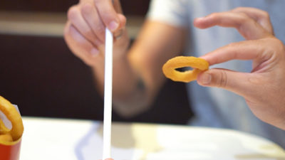 Linking Onion Rings, Gimmicks and Online Instructions by Julio Montoro Productions - Image 4