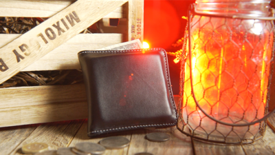 Easy Money Black Wallet, Gimmick and Online Instructions by Spencer Kennard - Image 2