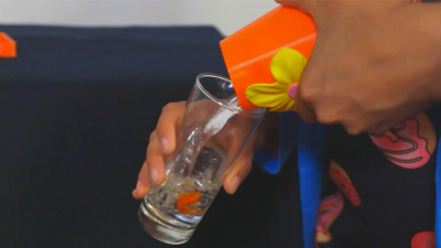 COMEDY WATERING CAN, Gimmicks and Online Instructions by Mago Flash - Image 3