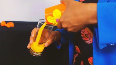 COMEDY WATERING CAN, Gimmicks and Online Instructions by Mago Flash - Image 4