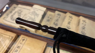 Wooden wand PRO, Standard Black by Harry He & Bacon Magic