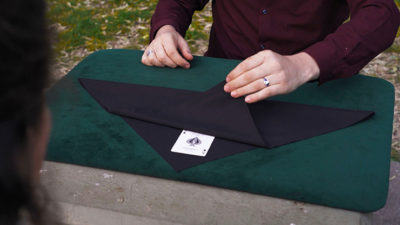 Thin Air, Gimmicks and Online Instructions by Ignacio Lopez - Image 3