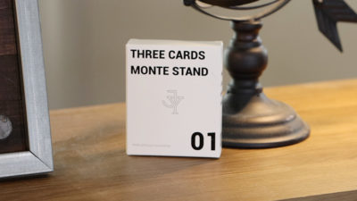 Three Cards Monte Stand RED, Gimmicks and Online Instruction by Jeki Yoo