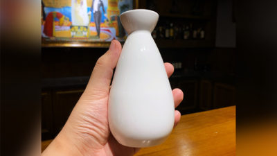 The Chinese Flagon LARGE, Gimmick and Online Instructions by Bacon Magic - Image 2