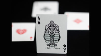 Smoke & Mirrors Anniversary Edition: Green Playing Cards by Dan & Dave - Image 3