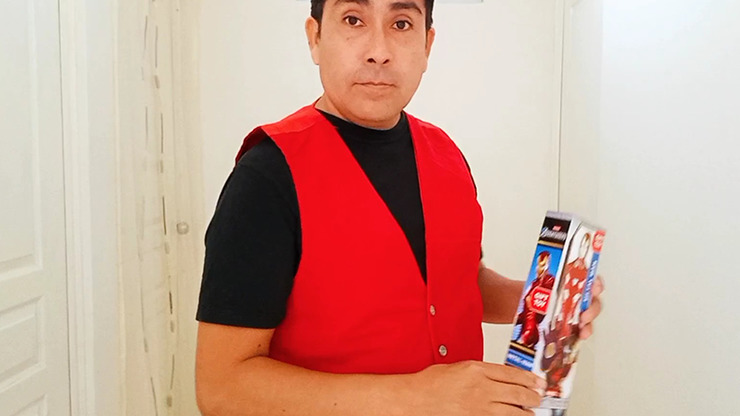 Gift Toy by Marcos Cruz (Action Figure) - Image 3