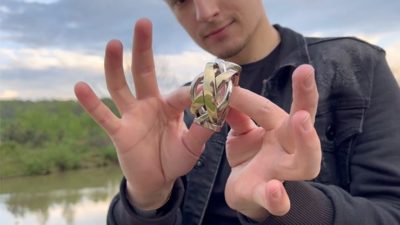 Puzzle Ring Size 12, Gimmick and Online Instructions - Image 2