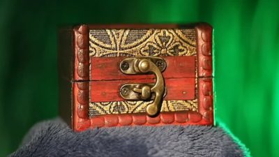 The Lucky Stone, Gimmicks and Online Instructions by Luca Volpe and Alan Wong - Image 2