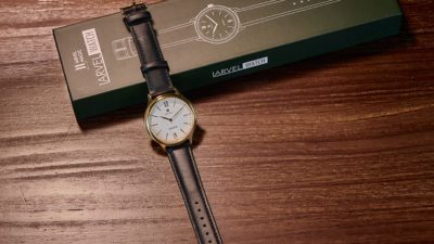 IARVEL WATCH, Gold Watchcase White Dial by Iarvel Magic and Bluether Magic - Image 2