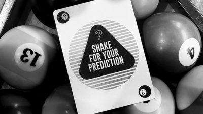 8 Ball Magic Playing Cards by Mechanics Industries - Image 2