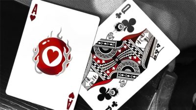 8 Ball Magic Playing Cards by Mechanics Industries - Image 5