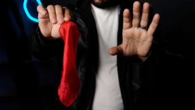 VANISHING HANDKERCHIEF, Gimmicks and Instructions by Apprentice Magic - Image 4
