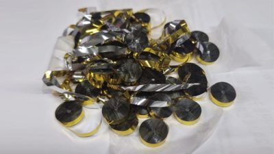Kabuki Streamer Gold, Small, Pack of 2 Metallic by JL Magic - Image 4